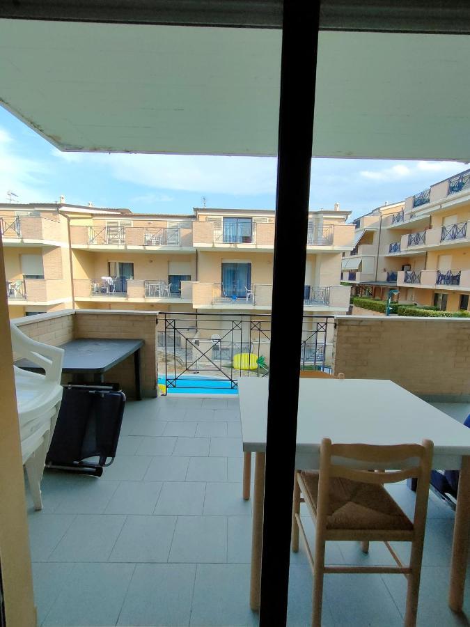 Appartamento con piscina Green Bay Village Pineto Esterno foto